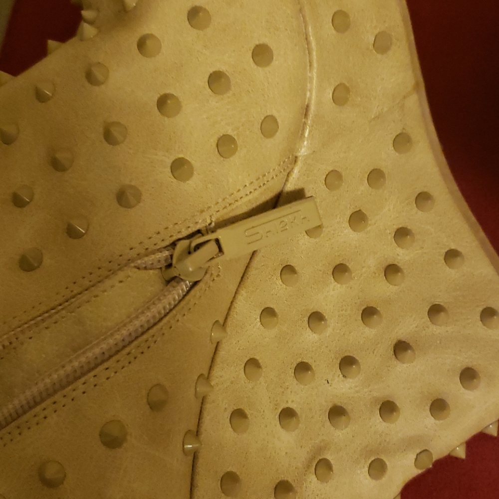 Shoes - Picture 6 of 6